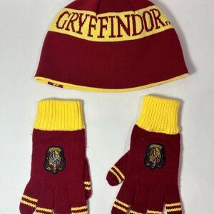 Gryffindor Maroon and Yellow Kids Beanie and Gloves Set